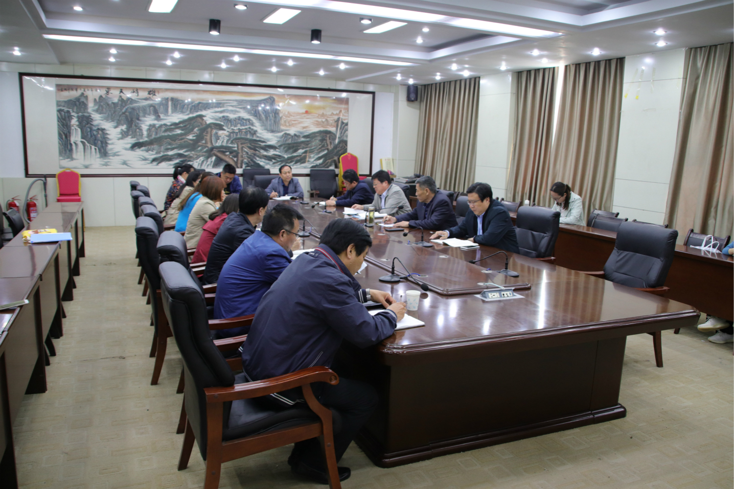 學(xué)院召開2019年單獨招生、綜合評價招生考務(wù)會議(圖文)